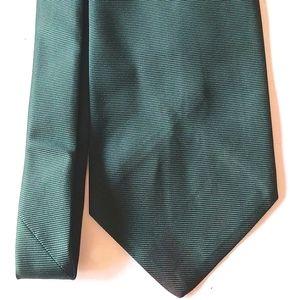 VINTAGE Men's Necktie 100% Polyester 4.25" Wide Green